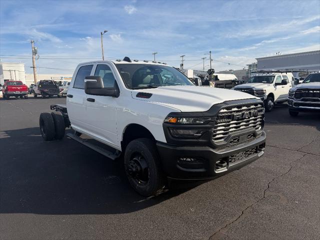 2026 RAM Ram 3500 Chassis Cab RAM 3500 TRADESMAN CREW CAB CHASSIS 4X4 60 CA