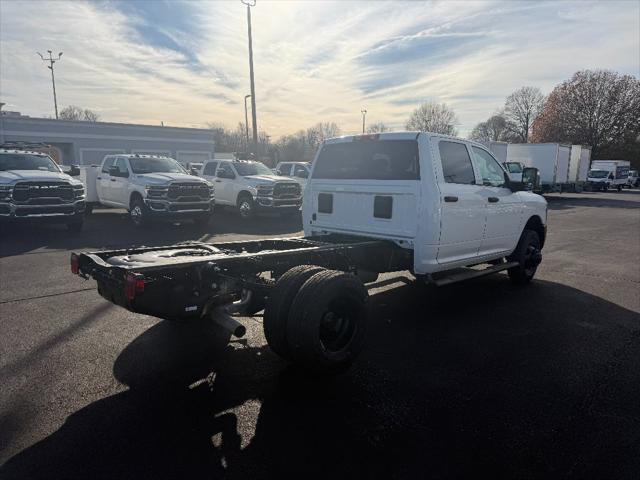 2026 RAM Ram 3500 Chassis Cab RAM 3500 TRADESMAN CREW CAB CHASSIS 4X4 60 CA