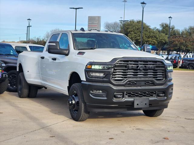 2026 RAM Ram 3500 RAM 3500 TRADESMAN CREW CAB 4X4 8 BOX