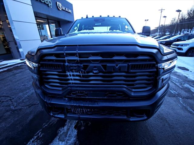 2026 RAM Ram 3500 RAM 3500 TRADESMAN CREW CAB 4X4 64 BOX