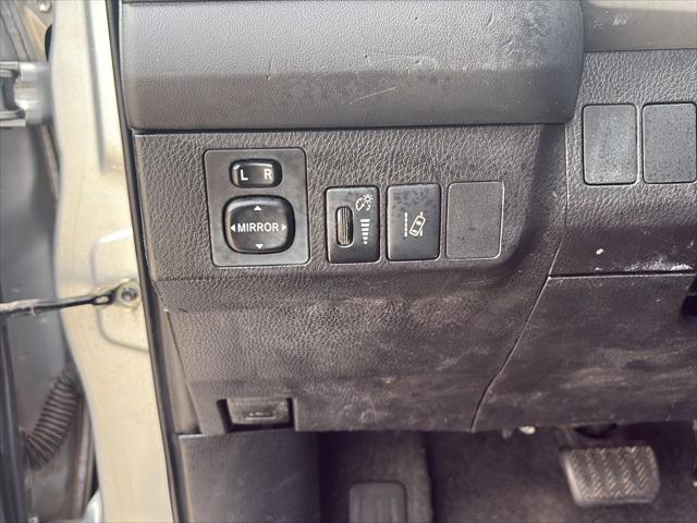 2017 Toyota RAV4 LE - Photo 11