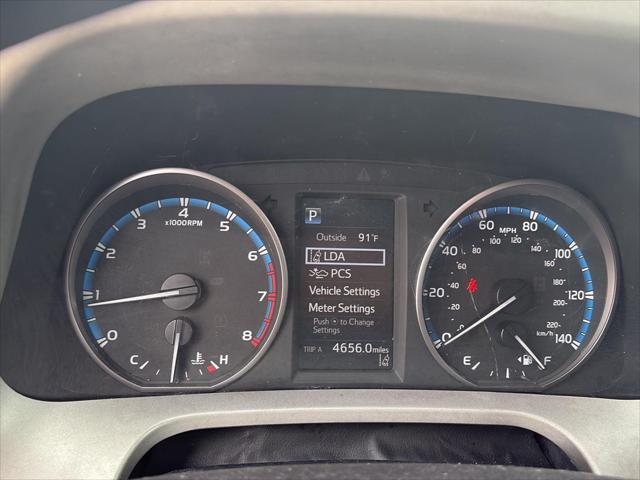 2017 Toyota RAV4 LE - Photo 13