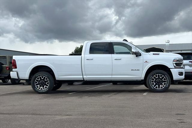 2026 RAM Ram 3500 RAM 3500 LIMITED LONGHORN CREW CAB 4X4 8 BOX