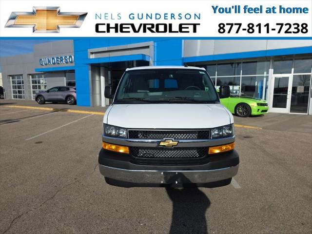 2025 Chevrolet Express Passenger RWD 3500 Extended Wheelbase LT