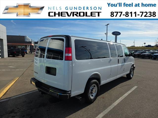 2025 Chevrolet Express Passenger RWD 3500 Extended Wheelbase LT
