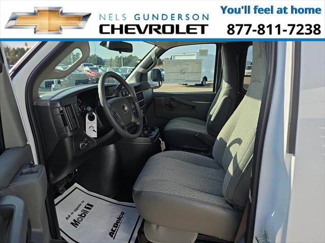 2025 Chevrolet Express Passenger RWD 3500 Extended Wheelbase LT
