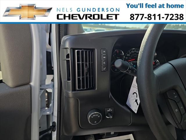 2025 Chevrolet Express Passenger RWD 3500 Extended Wheelbase LT
