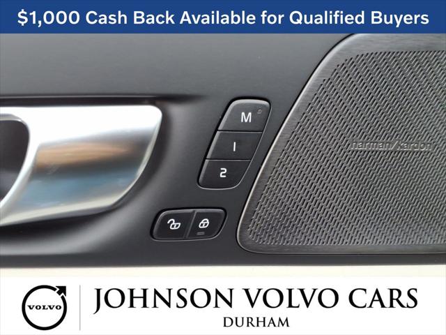 2026 Volvo XC60 B5 Ultra