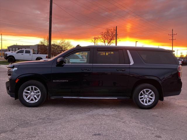 2022 Chevrolet Suburban 4WD LT