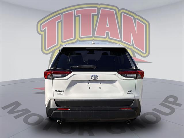 2024 Toyota RAV4 LE [3]