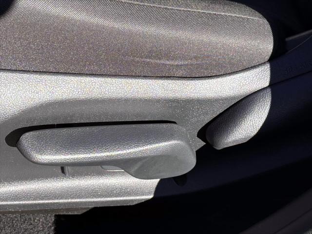 2024 Toyota RAV4 LE [13]