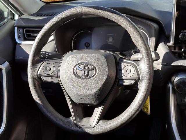 2024 Toyota RAV4 LE [17]