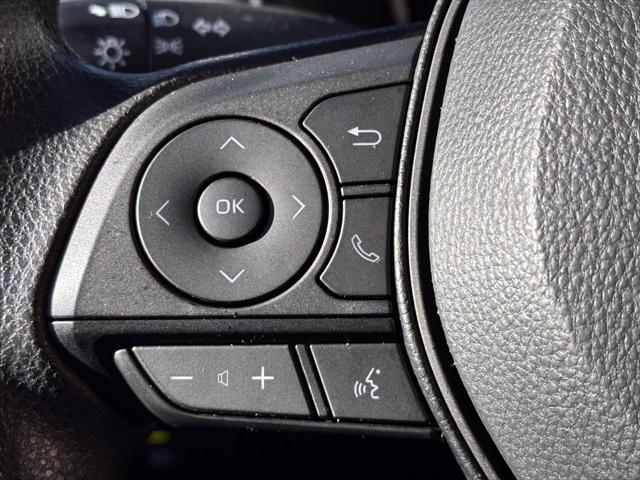 2024 Toyota RAV4 LE [21]