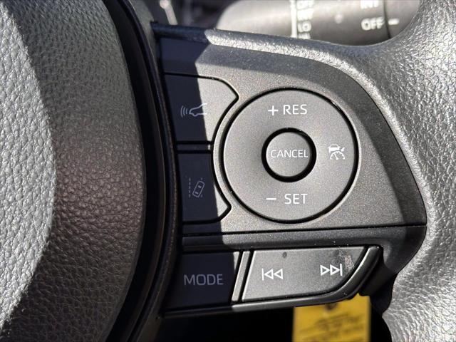 2024 Toyota RAV4 LE [22]