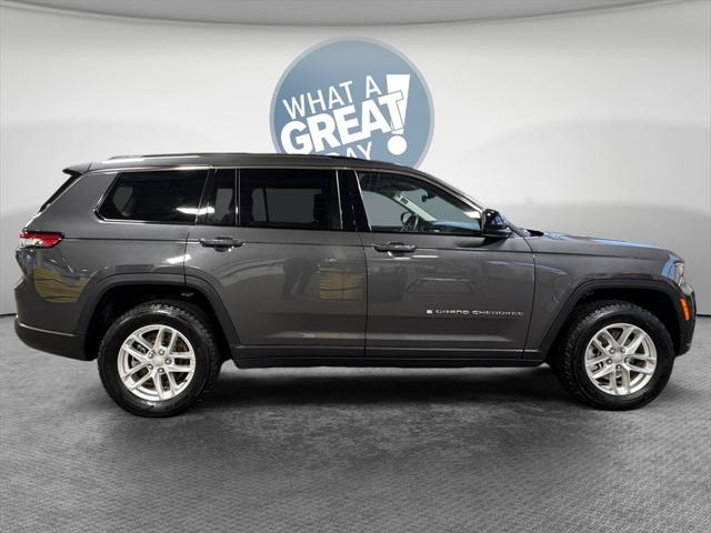 2022 Jeep Grand Cherokee L Laredo 4x4 2022 Jeep Grand Cherokee L Laredo 4x4