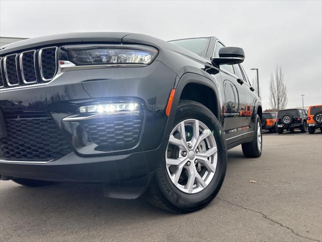 2022 Jeep Grand Cherokee Limited 4x4 2022 Jeep Grand Cherokee Limited 4x4
