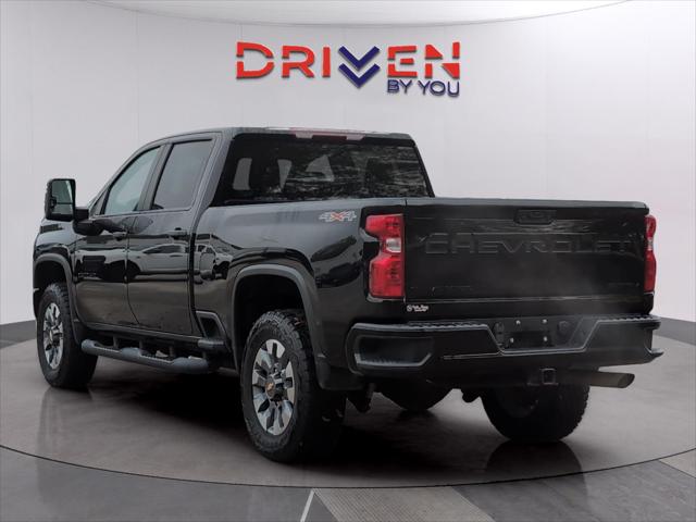 2023 Chevrolet Silverado 2500HD 4WD Crew Cab Standard Bed Custom
