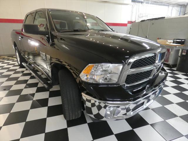 2024 RAM 1500 Classic Tradesman Crew Cab 4x4 64 Box 2024 RAM 1500 Classic Tradesman Crew Cab 4x4 64 Box