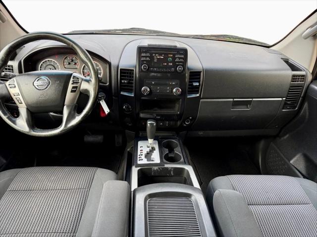 2014 Nissan Titan SV