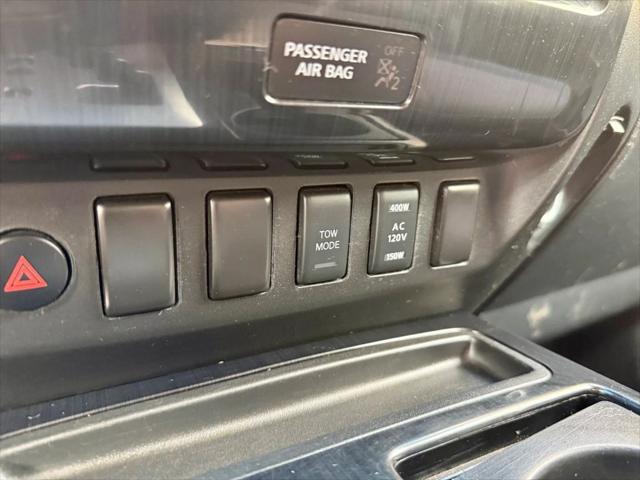 2014 Nissan Titan SV