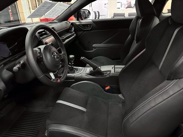 2025 Toyota GR86 Premium [18]