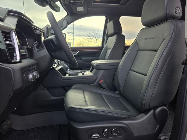 2025 GMC Sierra 2500HD 4WD Crew Cab Standard Bed Denali