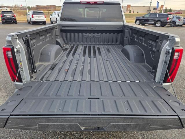 2025 GMC Sierra 2500HD 4WD Crew Cab Standard Bed Denali