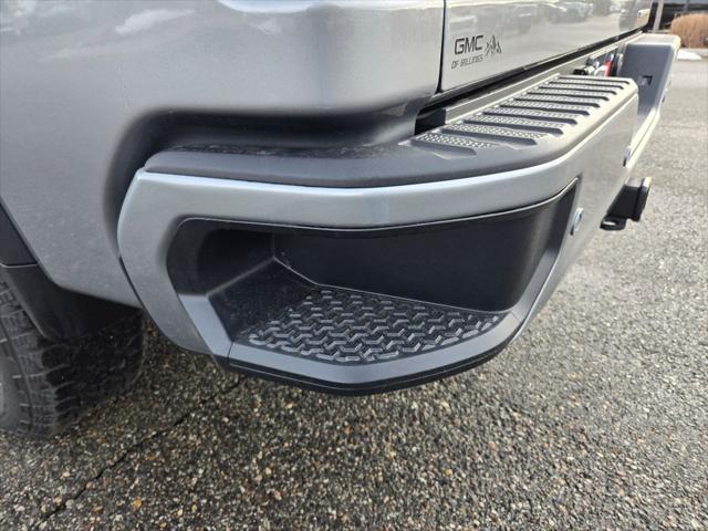 2025 GMC Sierra 2500HD 4WD Crew Cab Standard Bed Denali