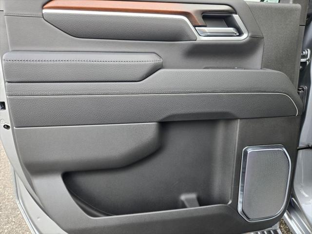 2025 GMC Sierra 2500HD 4WD Crew Cab Standard Bed Denali