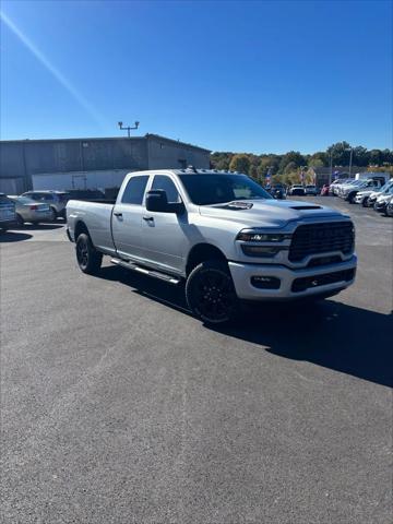 2026 RAM Ram 2500 RAM 2500 BLACK EXPRESS CREW CAB 4X4 8 BOX
