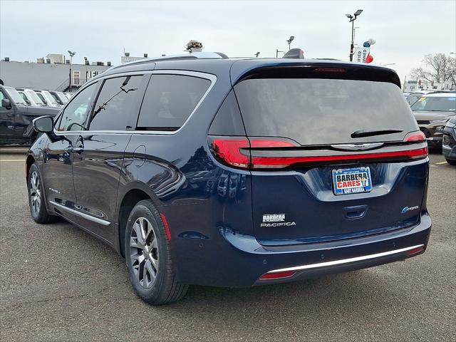 2024 Chrysler Pacifica Hybrid Pinnacle