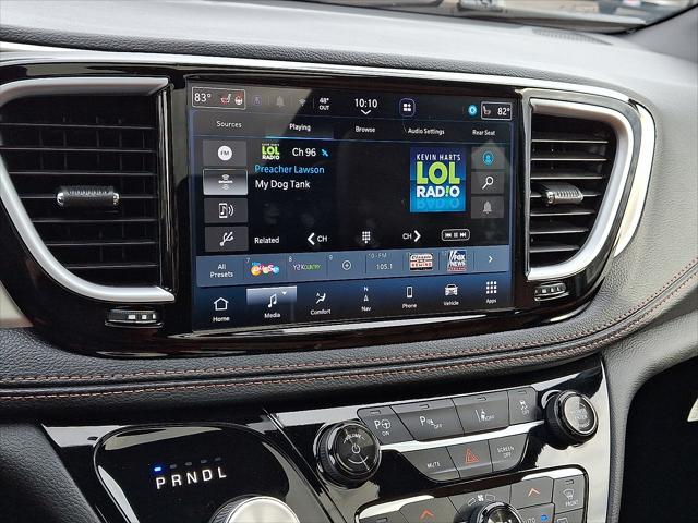 2024 Chrysler Pacifica Hybrid Pinnacle