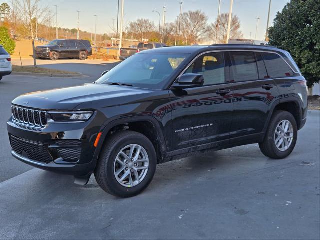 2025 Jeep Grand Cherokee GRAND CHEROKEE LAREDO 4X2