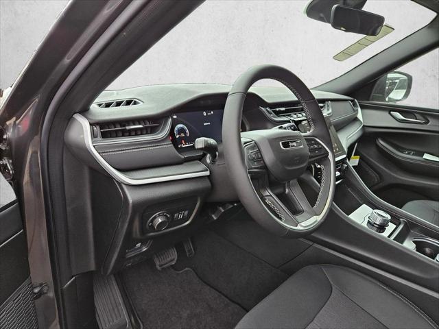 2025 Jeep Grand Cherokee GRAND CHEROKEE L LAREDO 4X2