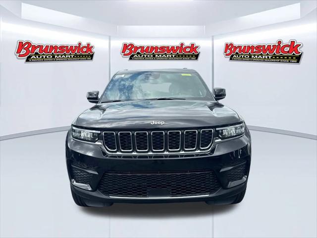 2025 Jeep Grand Cherokee GRAND CHEROKEE LAREDO 4X4