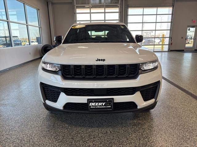 2026 Jeep Grand Cherokee Altitude 4x4