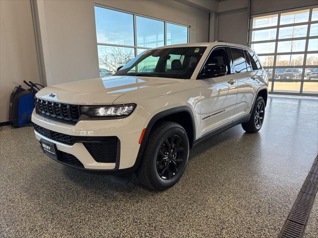 2026 Jeep Grand Cherokee Altitude 4x4
