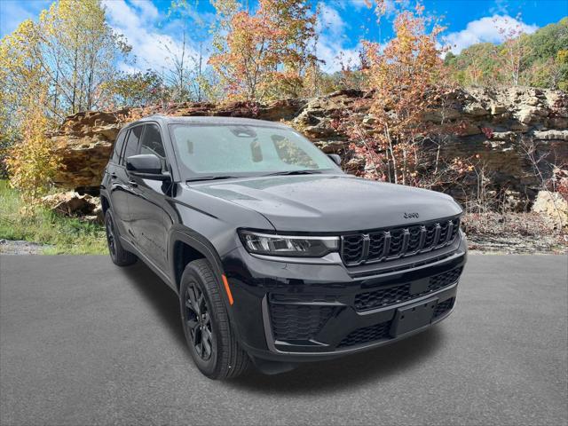 2026 Jeep Grand Cherokee GRAND CHEROKEE LAREDO ALTITUDE 4X4