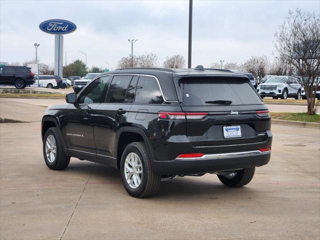 2025 Jeep Grand Cherokee GRAND CHEROKEE LAREDO 4X2