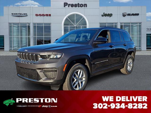 2025 Jeep Grand Cherokee GRAND CHEROKEE LAREDO X 4X4