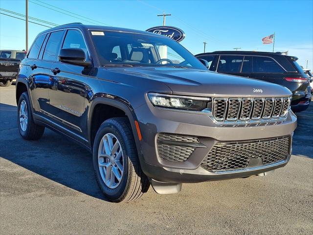 2025 Jeep Grand Cherokee GRAND CHEROKEE LAREDO X 4X4