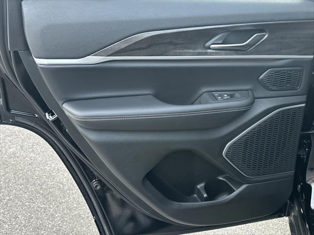 2026 Jeep Grand Cherokee Limited 4x2