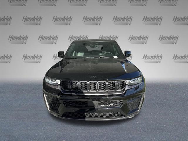2026 Jeep Grand Cherokee Altitude 4x2
