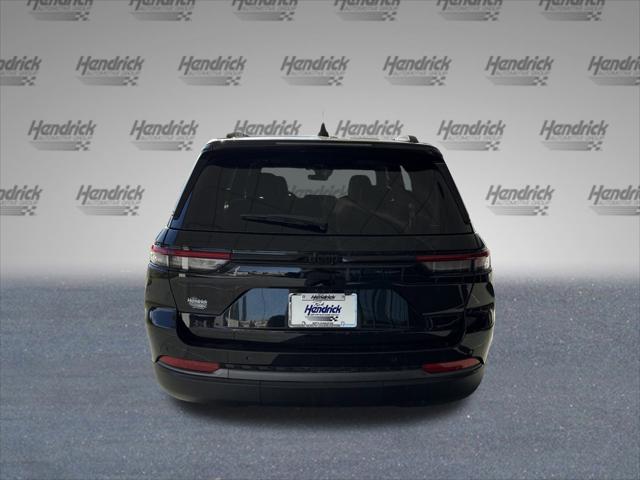 2026 Jeep Grand Cherokee Altitude 4x2