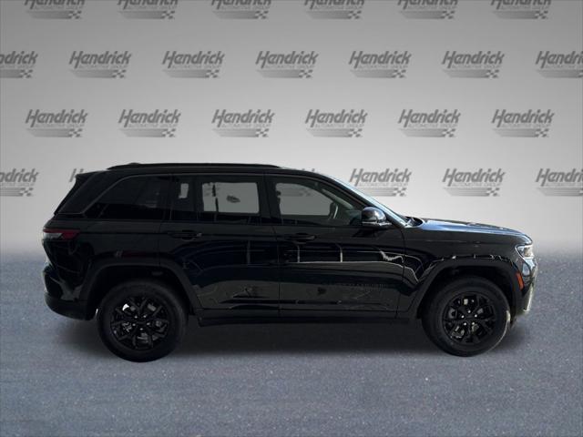 2026 Jeep Grand Cherokee Altitude 4x2