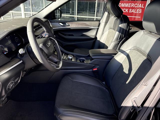 2026 Jeep Grand Cherokee Altitude 4x2