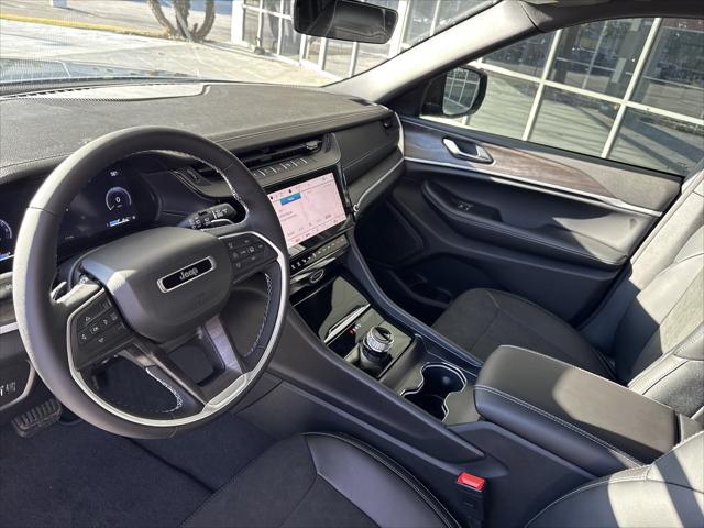 2026 Jeep Grand Cherokee Altitude 4x2