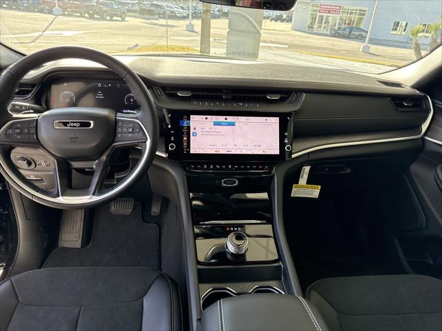 2026 Jeep Grand Cherokee Altitude 4x2