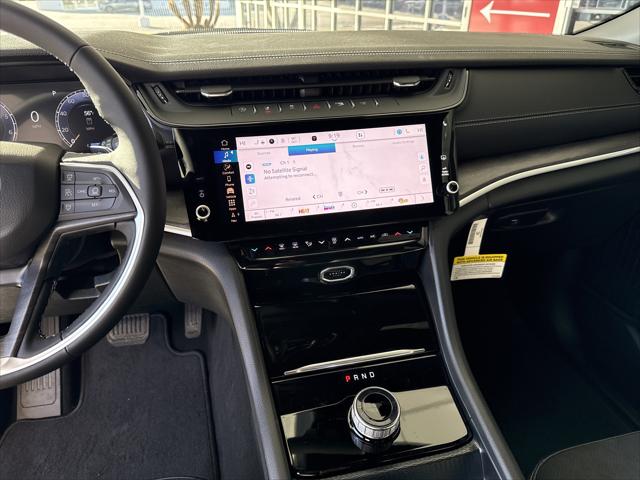 2026 Jeep Grand Cherokee Altitude 4x2