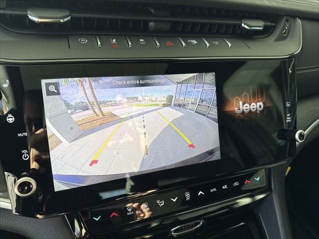 2026 Jeep Grand Cherokee Altitude 4x2
